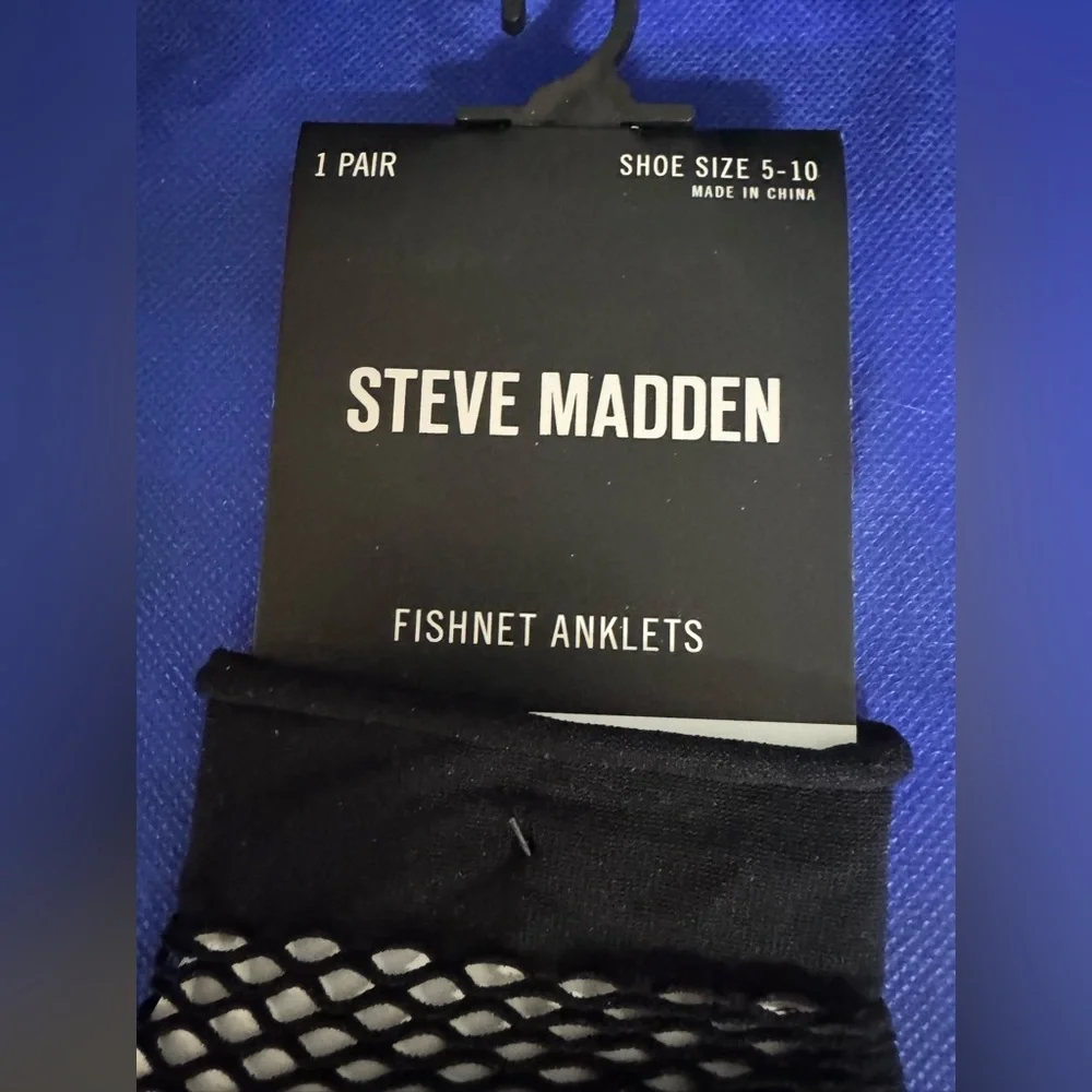 Steve Madden Black Fishnet Casual Socks